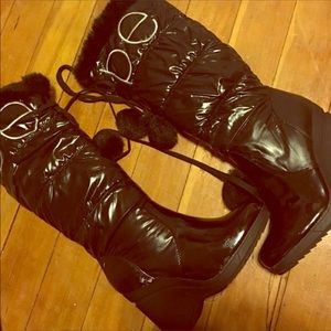 Bebe black platform snow boots